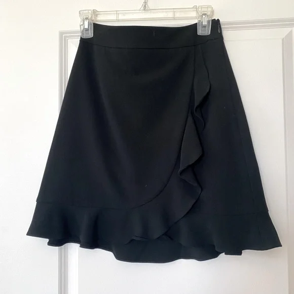 Women’s LOFT Black Ruffled Mini Skirt - size 0 - Picture 1 of 12